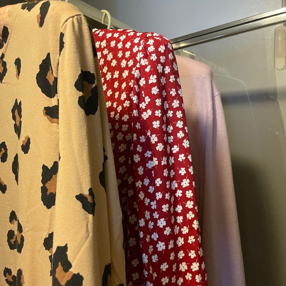 BUNDLE of long sleeve tops